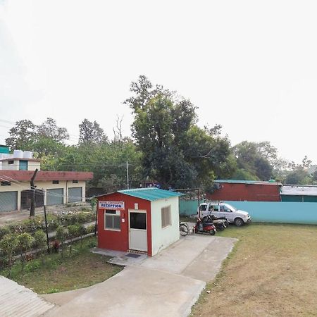 Hotel Chitrarth & Party Lawn Haldwāni Kültér fotó