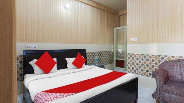 Hotel Chitrarth & Party Lawn Haldwāni Kültér fotó